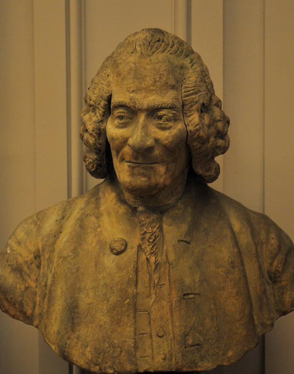 Buste de Voltaire. Jean Baptiste II Lemoyne.